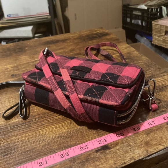 Vera Bradley all in one crossbody wallet/wristlet/purse - Picture 14 of 14